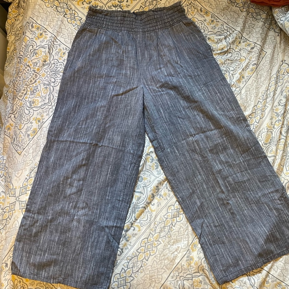 Aerie Wide leg capri pants